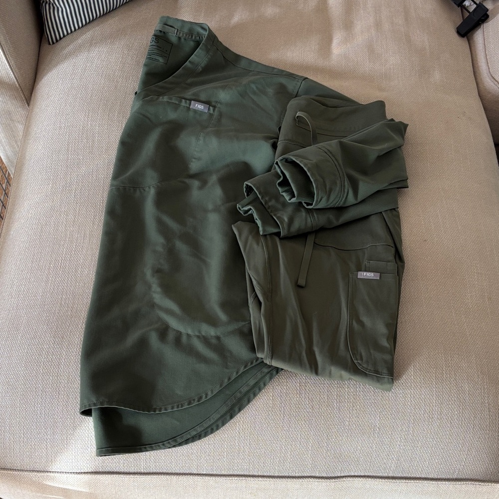 Figs Moss Scrub Legging and Halle Top